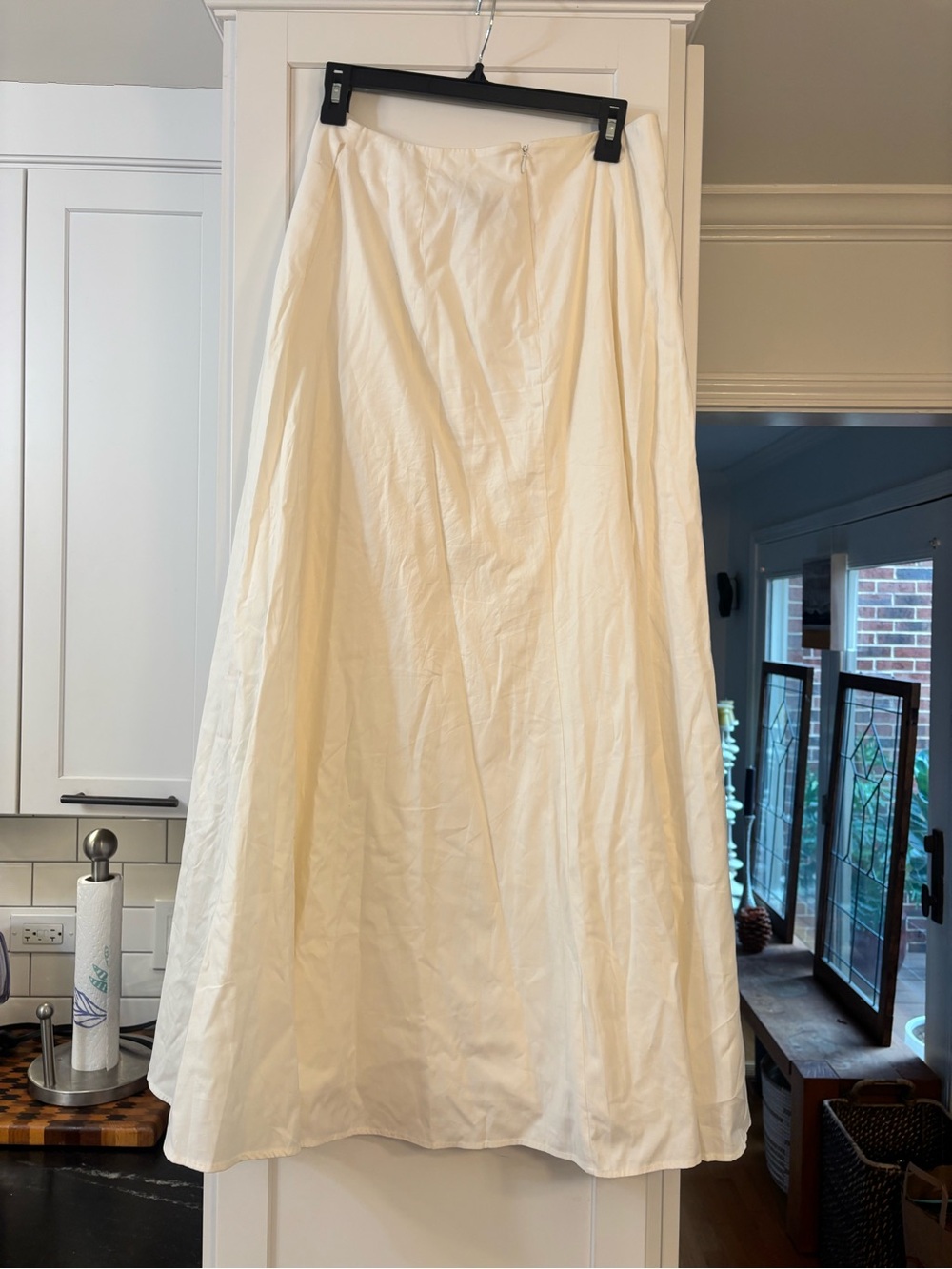 new Reformation Lucy cotton poplin maxi skirt in ivory - Picture 6 of 10